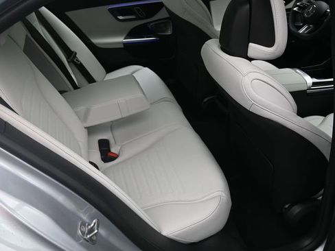 Used 2025 Mercedes-Benz C 300 Sedan image 28
