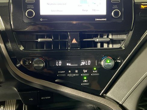 Used 2024 Toyota Camry SE FWD image 25
