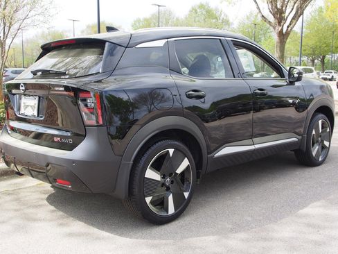 Used 2025 Nissan Kicks SR image 7