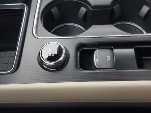 New 2026 Lincoln Corsair Premiere image 24