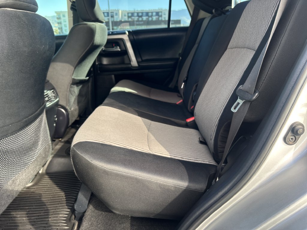 Used 2016 Toyota 4Runner SR5 AWD/4WD image 27