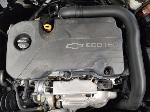 Used 2017 Chevrolet Malibu LT image 30