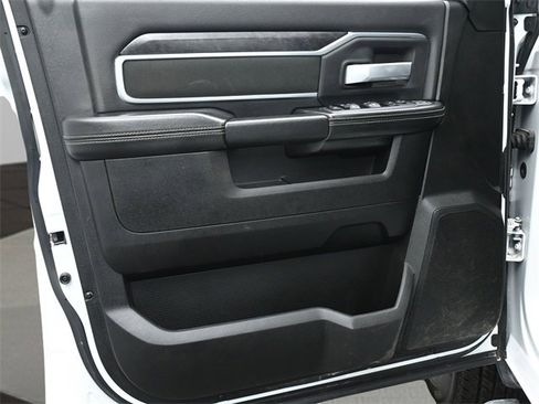 Used 2024 RAM 3500 Big Horn image 9