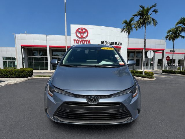 Used 2024 Toyota Corolla LE FWD image 2