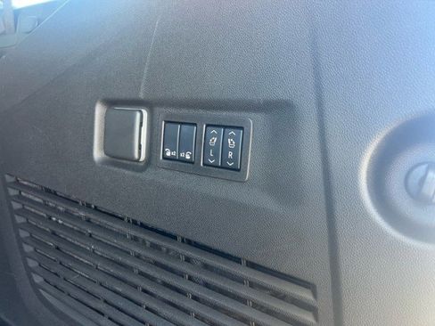 Used 2026 GMC Yukon XL Elevation w/ Elevation Premium Package RWD image 7