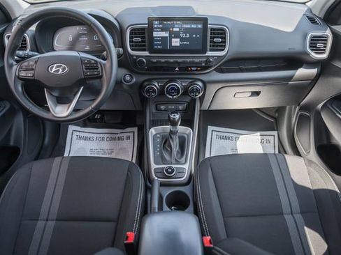 Used 2024 Hyundai Venue SEL FWD image 20