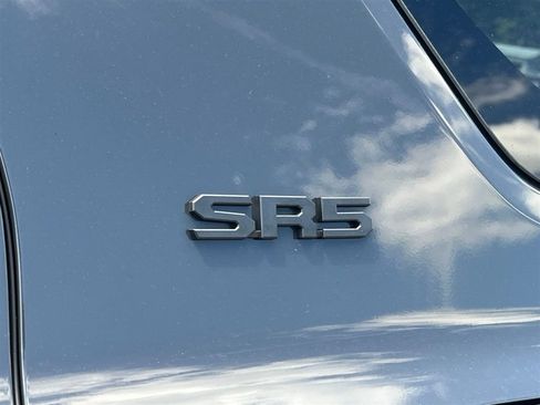 Used 2025 Toyota 4Runner SR5 AWD/4WD image 26