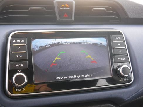 Used 2024 Nissan Versa SV FWD image 12