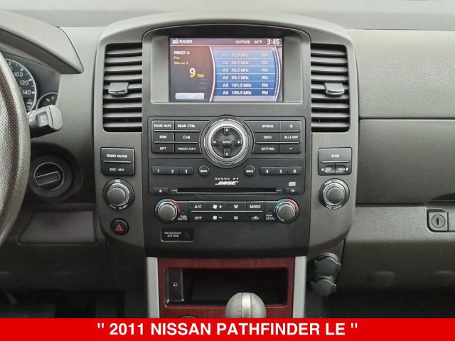 Used 2011 Nissan Pathfinder LE AWD/4WD image 30