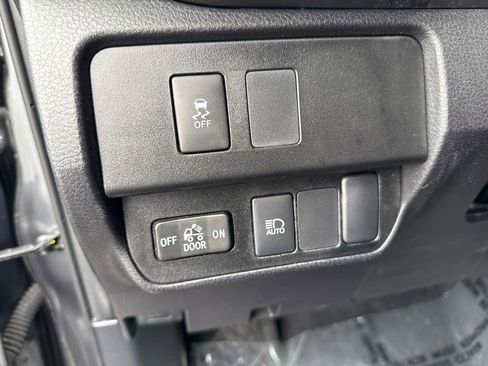 Used 2023 Toyota Tacoma SR image 23