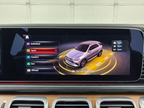 Used 2024 Mercedes-Benz GLE 450 4MATIC image 35