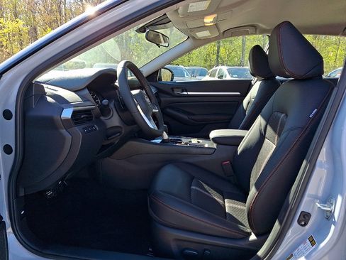 New 2026 Nissan Altima 2.5 SR FWD image 6