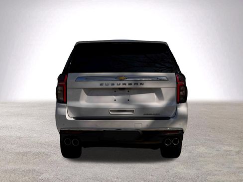 Used 2024 Chevrolet Suburban Premier w/ Premium Package 2 image 8