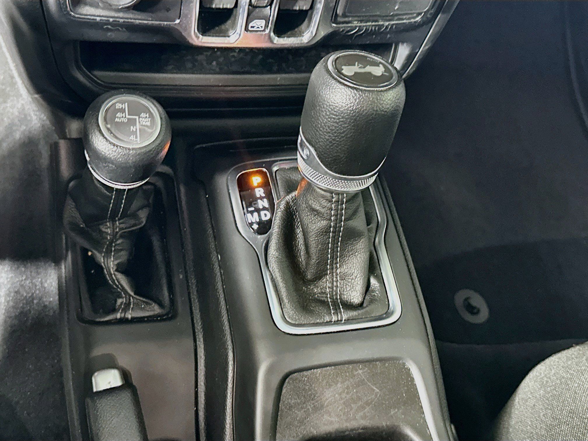 Used 2024 Jeep Wrangler Unlimited w/ Convenience Group AWD/4WD image 24