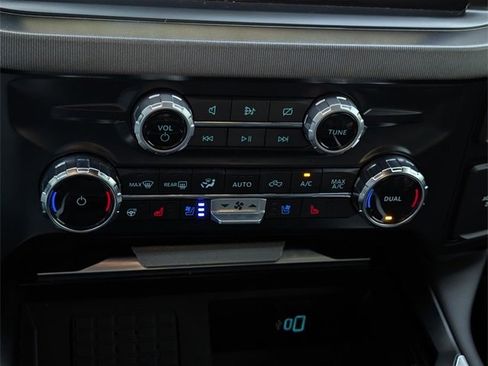 Certified 2024 Ford F250 Platinum image 21