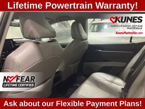 Used 2024 Toyota Camry SE image 25