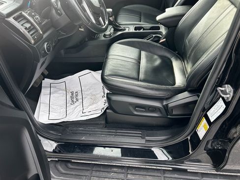 Used 2022 Ford Ranger Lariat w/ Equipment Group 501A High image 14