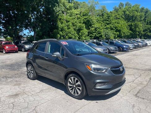 Used 2018 Buick Encore Essence FWD image 3