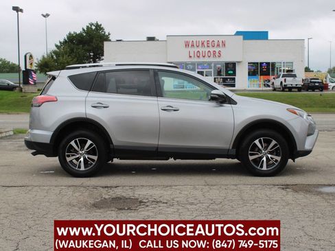 Used 2018 Toyota RAV4 XLE image 4