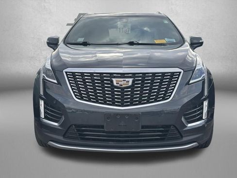 Used 2022 Cadillac XT5 Premium Luxury AWD/4WD image 2