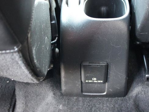 Used 2021 Chevrolet Trax LT w/ LT Convenience Package image 40