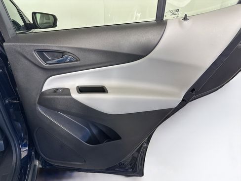 Used 2020 Chevrolet Equinox LS w/ LS Convenience Package image 27