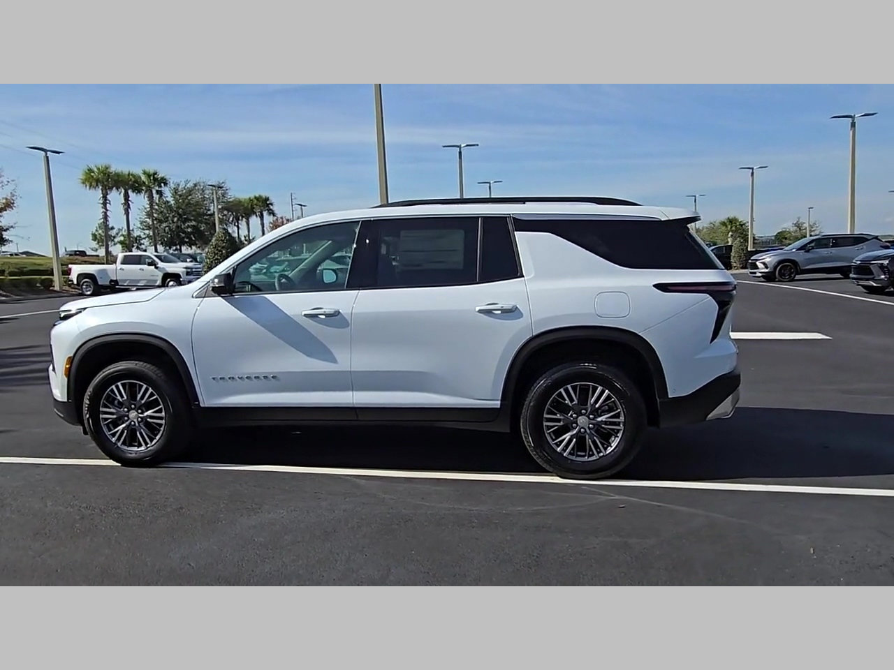 New 2026 Chevrolet Traverse LT w/ Enhanced Driving Package FWD image 19