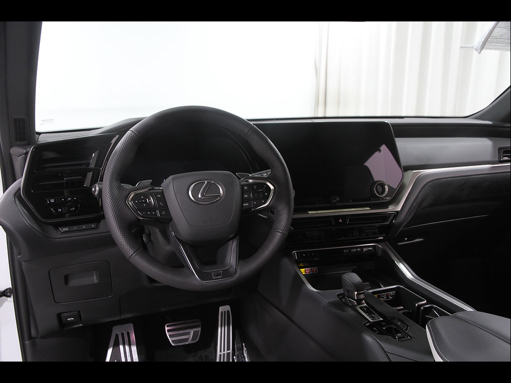 Used 2026 Lexus TX 500h AWD w/ Technology Package image 6