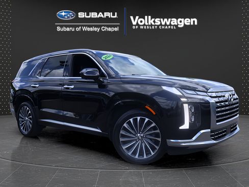 Used 2024 Hyundai Palisade Calligraphy FWD image 1