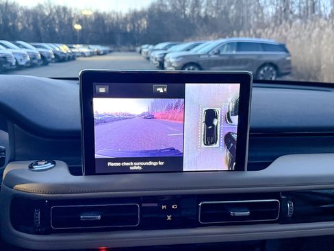 Used 2023 Lincoln Aviator Reserve w/ Equipment Group 201A image 26