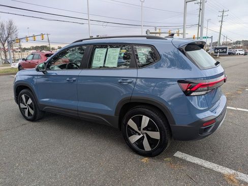 Certified 2025 Volkswagen Taos S image 6