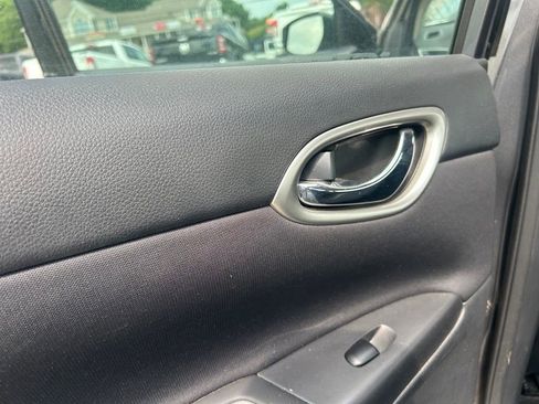 Used 2019 Nissan Sentra SV FWD image 23