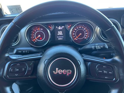 Used 2022 Jeep Gladiator Sport image 6