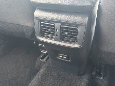 Used 2025 Toyota RAV4 XLE image 17