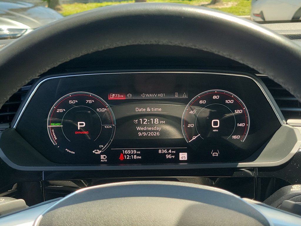 Certified 2024 Audi Q8 e-tron Prestige AWD/4WD image 25