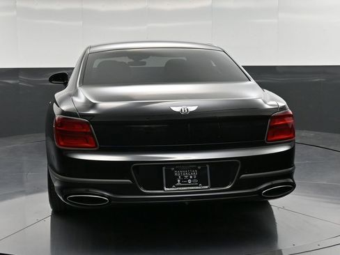 Used 2024 Bentley Flying Spur W12 image 7