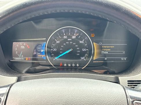 Used 2018 Ford Explorer XLT w/ Equipment Group 202A AWD/4WD image 21