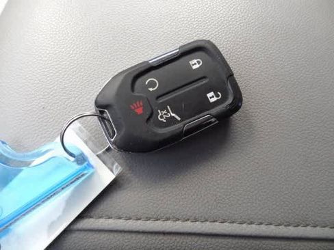 Used 2023 GMC Acadia SLT image 41