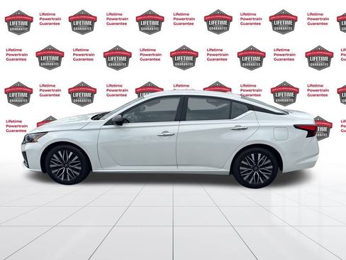 Certified 2024 Nissan Altima 2.5 SV image 8