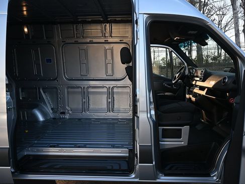 Used 2026 Mercedes-Benz Sprinter 3500 image 23