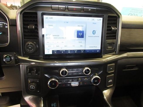 Used 2022 Ford F150 XLT w/ Equipment Group 302A High AWD/4WD image 18