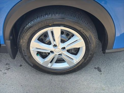 New 2025 Nissan Kicks Play S image 9