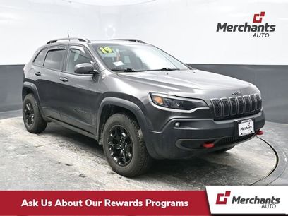 Used 2019 Jeep Cherokee Trailhawk w/ Comfort/Convenience Group