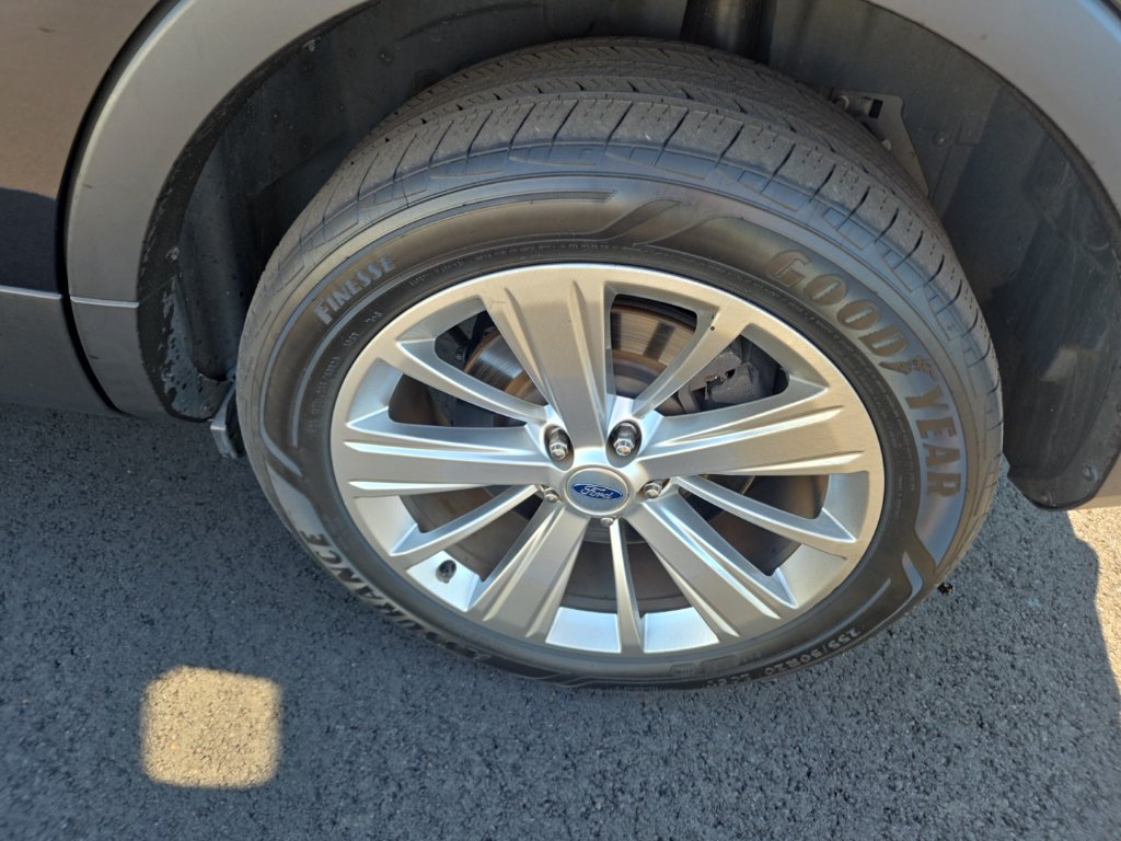 Used 2019 Ford Explorer Limited w/ Class III Trailer Tow Package FWD image 28
