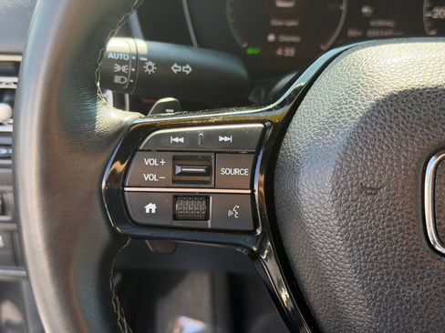 Used 2025 Honda Civic Sport image 16