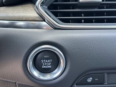 New 2025 MAZDA CX-5 Signature image 9