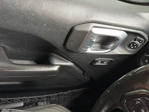 Used 2019 Jeep Wrangler Unlimited Sport S AWD/4WD image 20