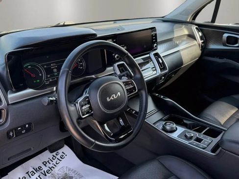 Used 2023 Kia Sorento EX AWD/4WD image 10