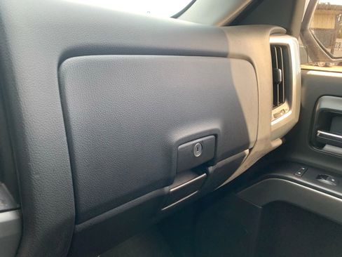 Used 2018 Chevrolet Silverado 1500 LT w/ Texas Edition image 22