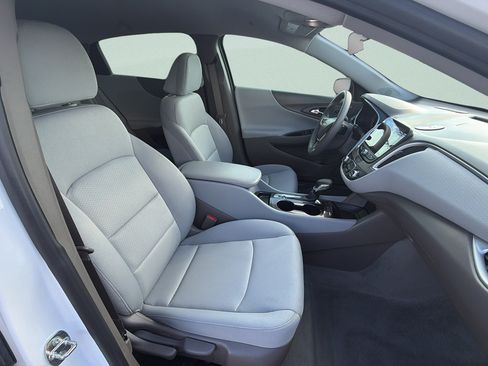 Used 2023 Chevrolet Malibu LS FWD image 10
